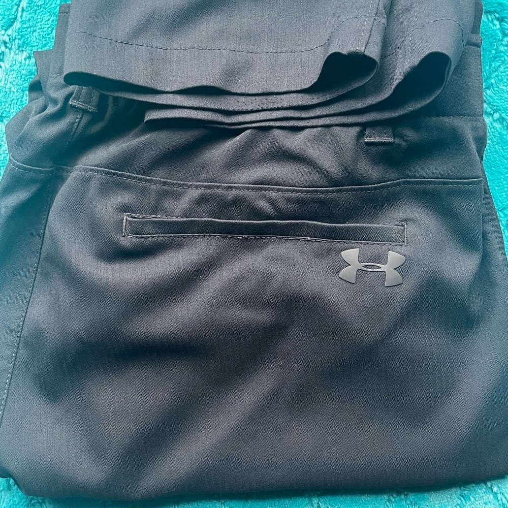 Under Armour Men's Black Pants - Picture 4 of 4